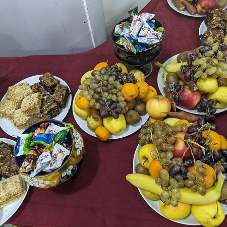 DKd大桥酒店 第比利斯 外观 照片